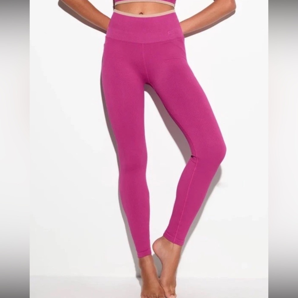 NWT Spiritual Gangster Seamless Love 7/8 Leggings in Fuchsia